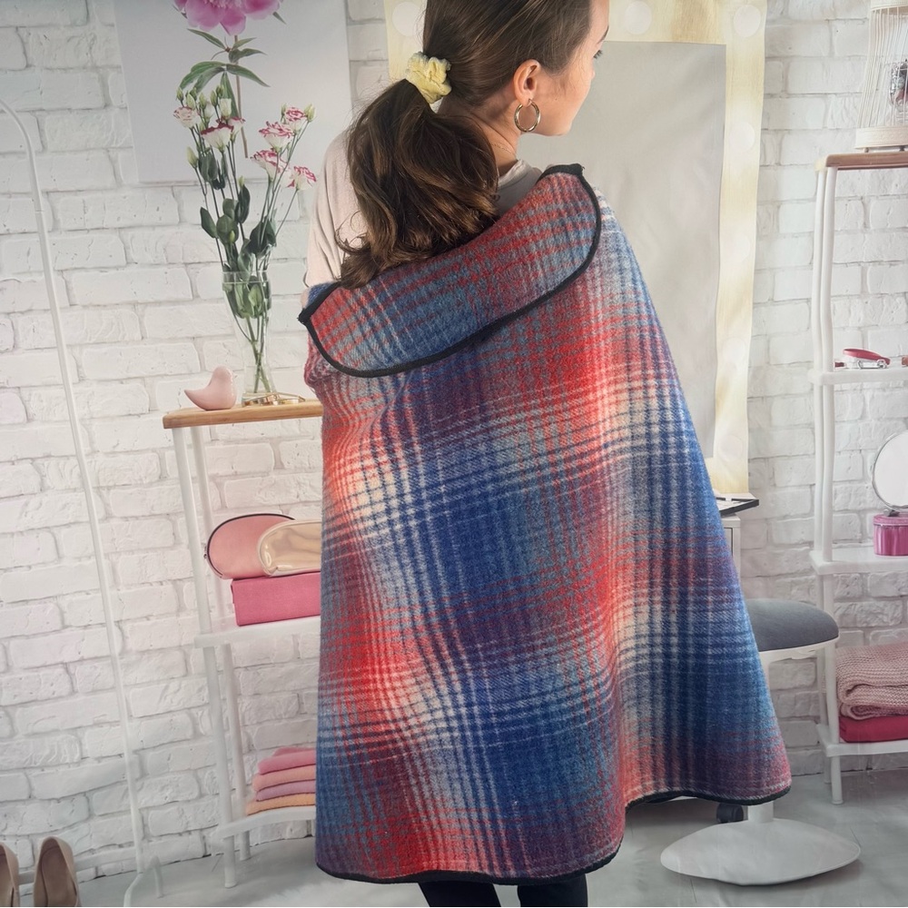 Vintage Reversible Wool Plaid Cape with Zipper - Picture 7 of 13